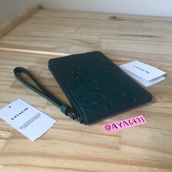 Coach wristlet🎈🎈 - Picture 3 of 6